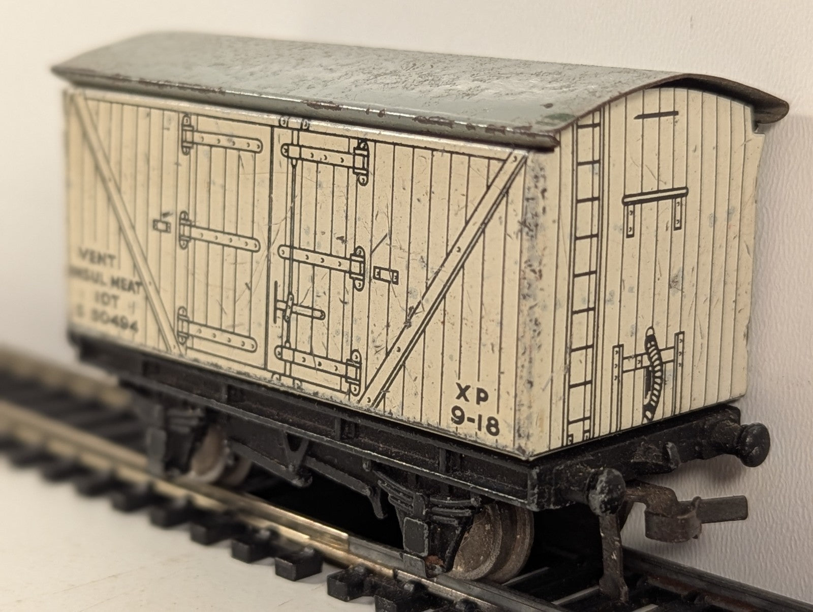 Hornby Dublo OO Gauge 10 Ton Ventilated Insulated Meat Van