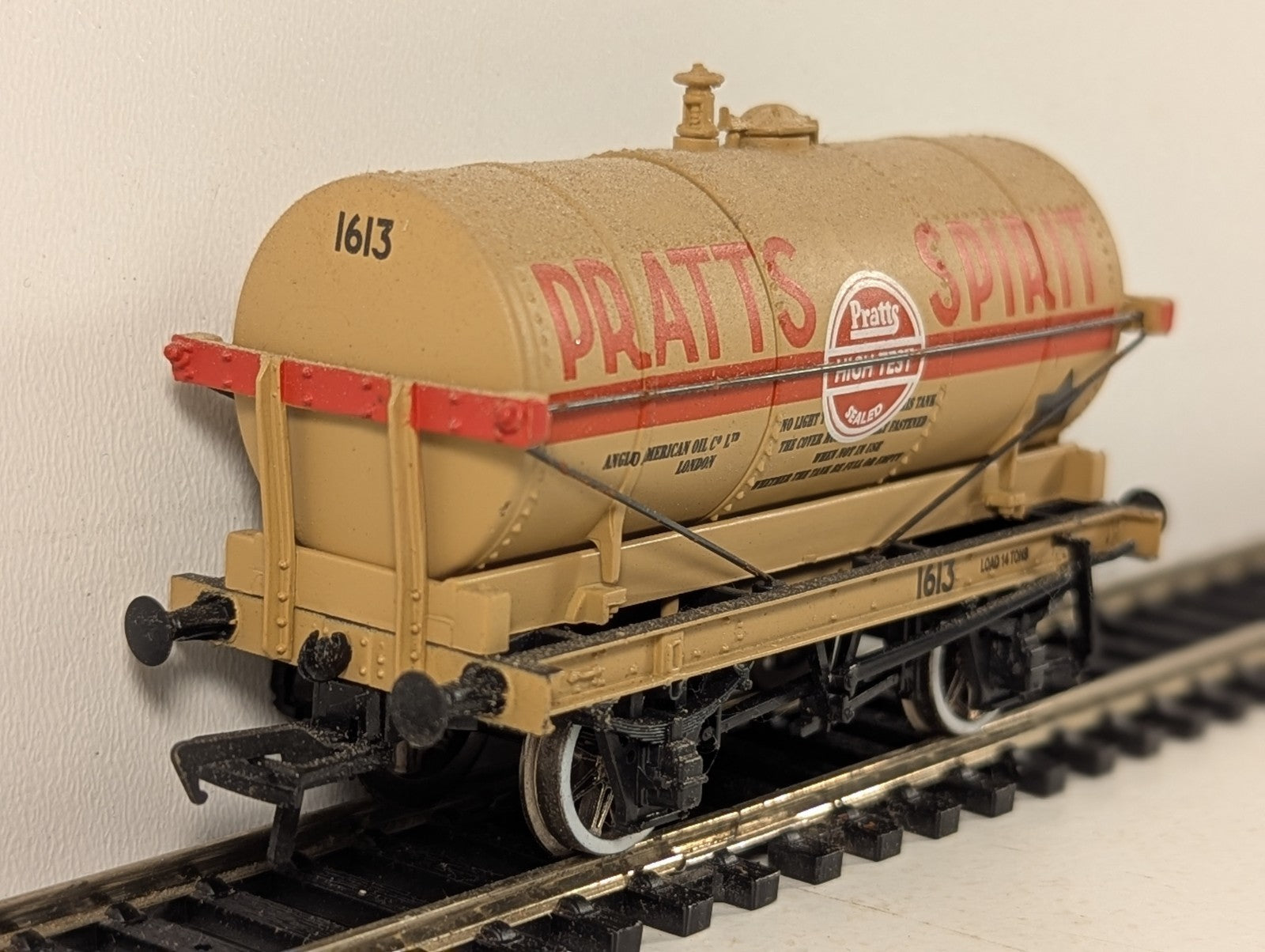 Bachmann OO Gauge 14 Ton Tank Wagon Pratts Spirit 1613 Pratts Spirit