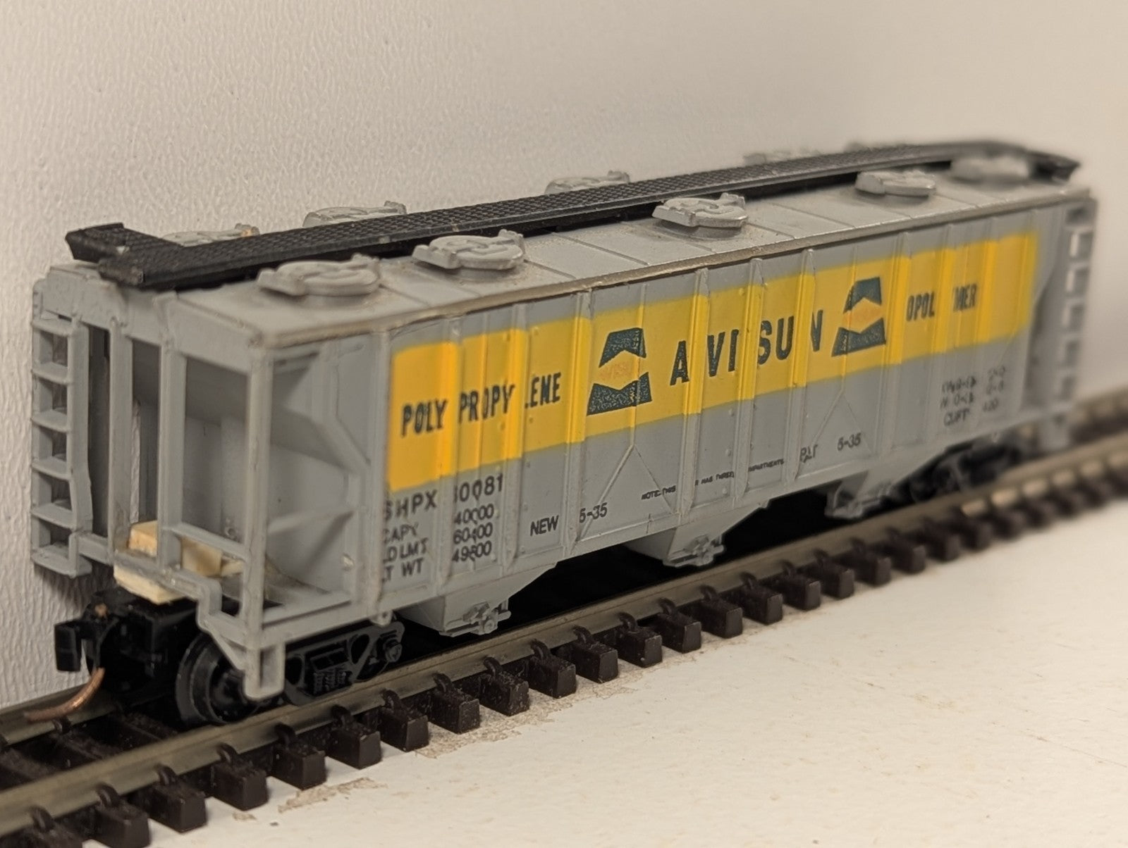 Bachmann N Gauge Avisun 47ft Covered Hopper