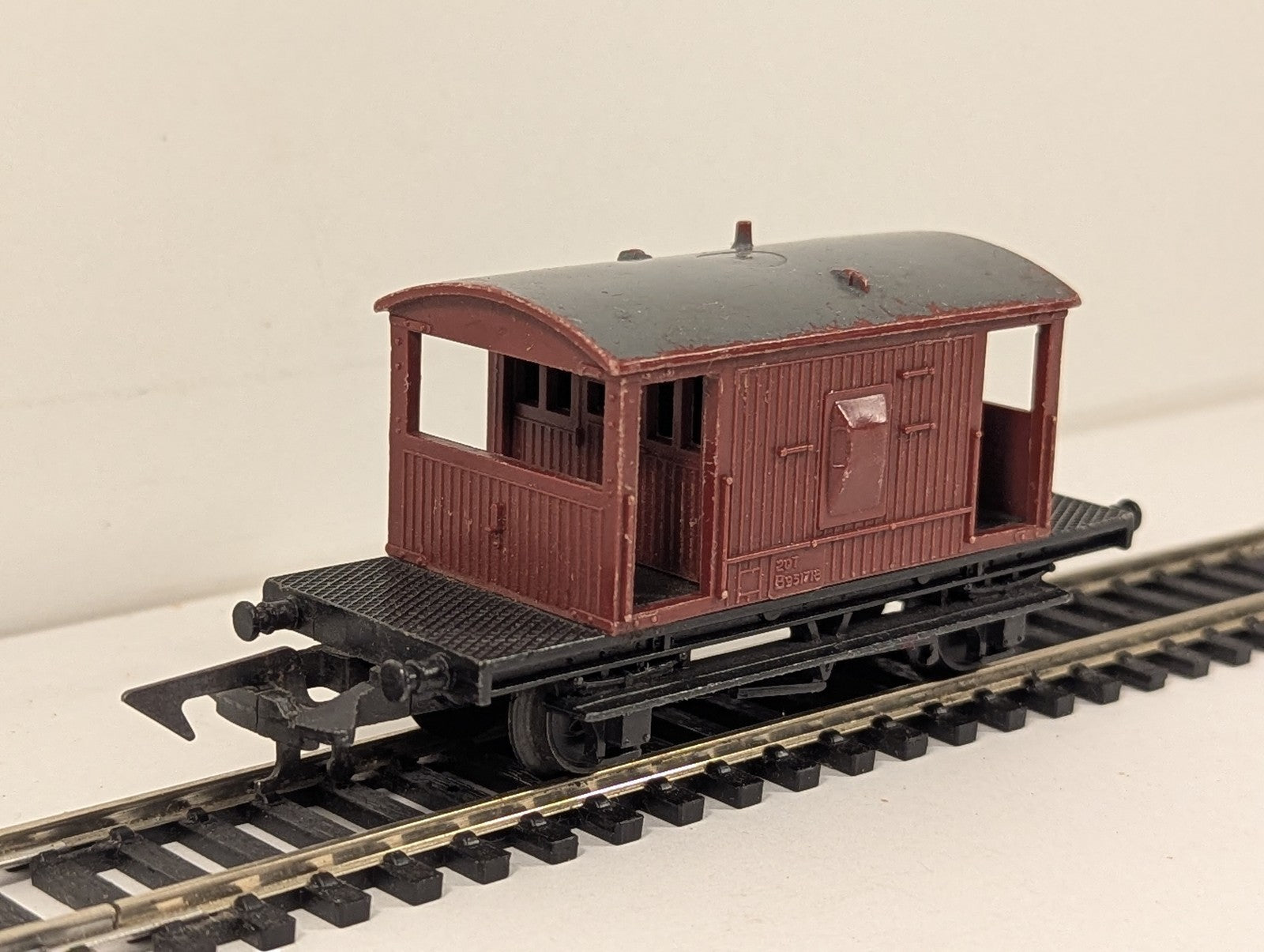 Jouef HO Gauge BR 20 Ton Brake Van B951718 BR Bauxite PR591