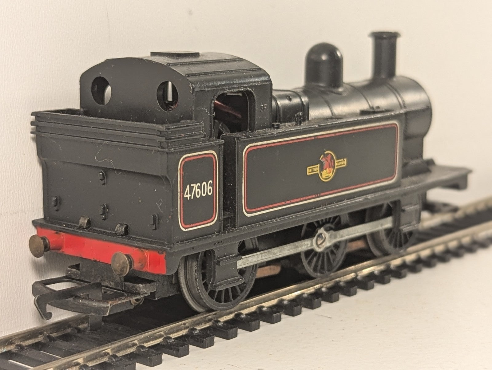Tri-ang OO Gauge Class 3F Jinty Tank Locomotive Steam Locomotive 47606 BR Black