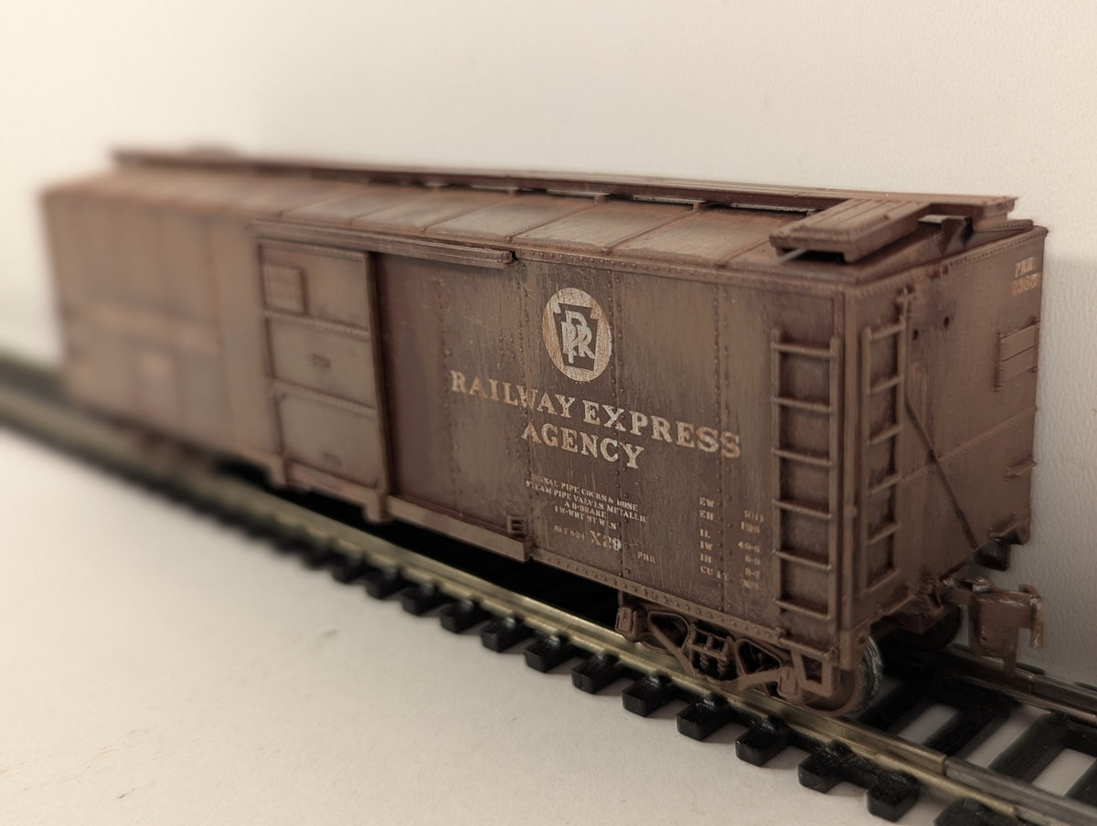 Walthers HO Gauge 40' Steel X-29 Boxcar 2385 Pennsylvania Railroad 932-2051B
