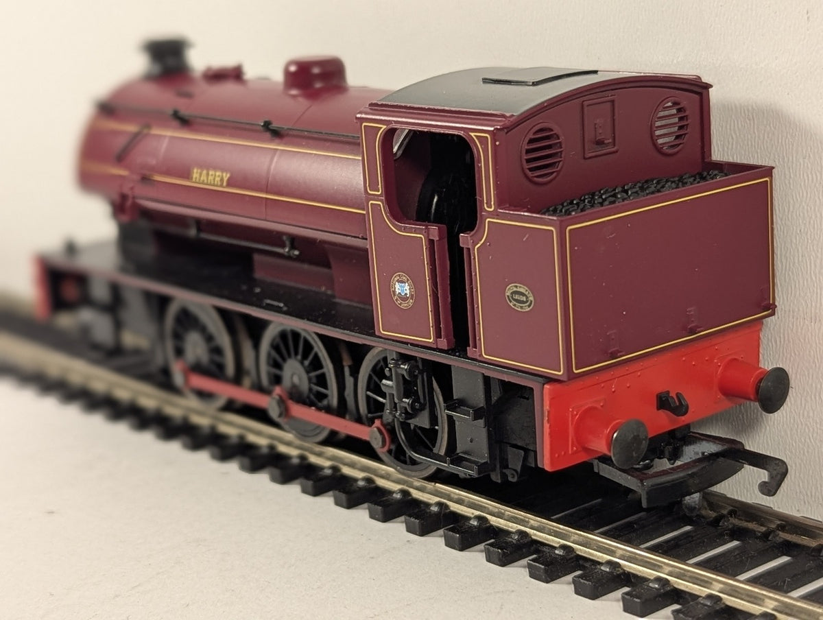 Hornby OO Gauge Class J94 Austerity 0-6-0ST Steam Locomotive Harry NCB Maroon