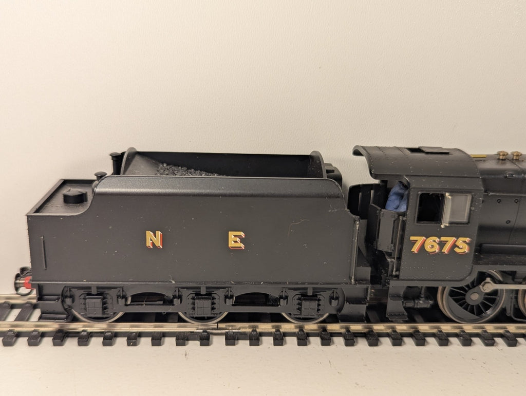 Hornby R2227 OO Gauge LNER Class O6 2-8-0 No.7675 – DCC Fitted