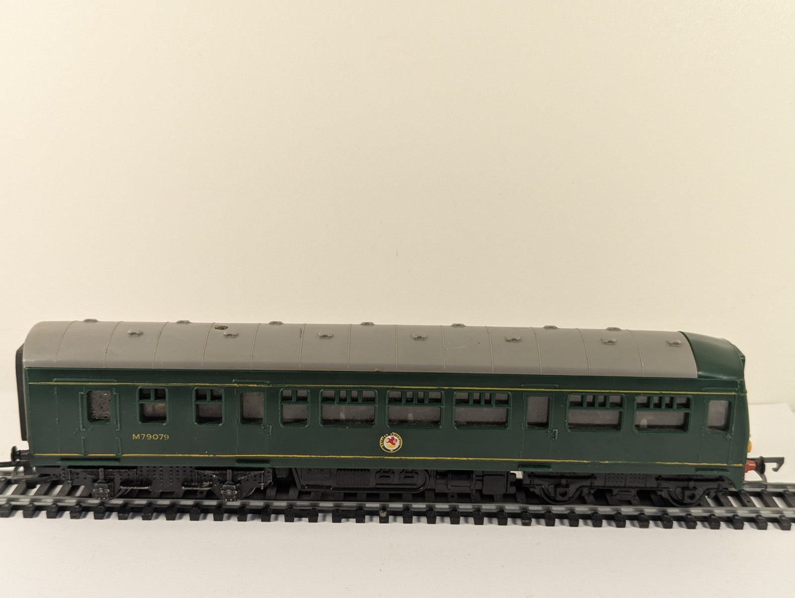 Tri-ang R157 OO Gauge Diesel Railcar Power Car Poor Runner