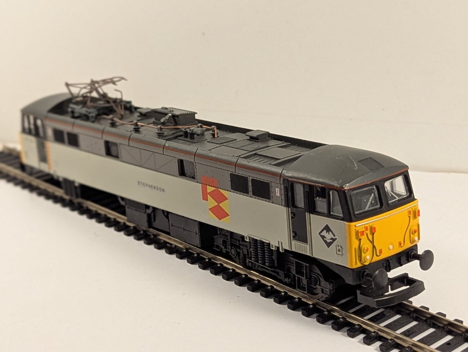 Lima BR Class 87 Stephenson Railfreight Distribution Electric Locomotive OOGauge
