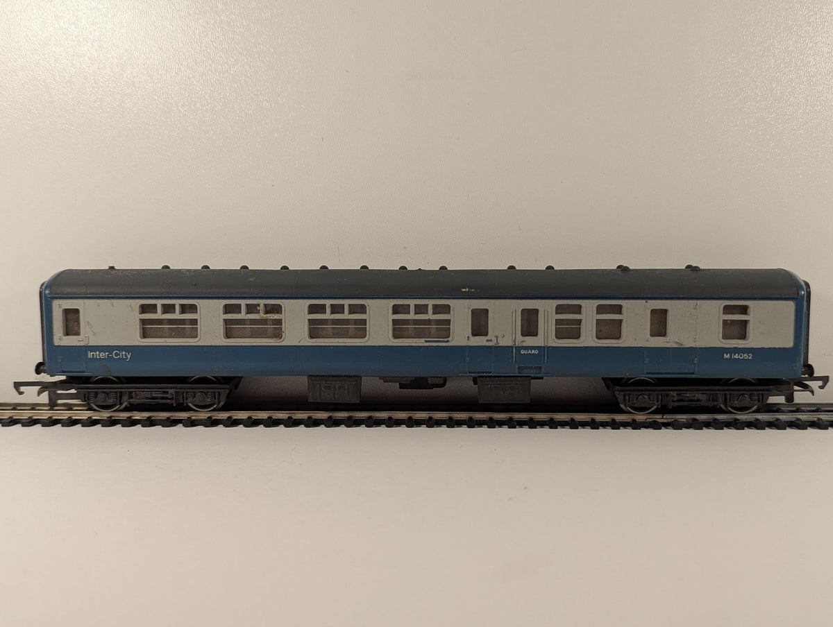 Hornby OO Gauge BR Mk1 Corridor Brake Composite (BCK) Passenger Coach M14052