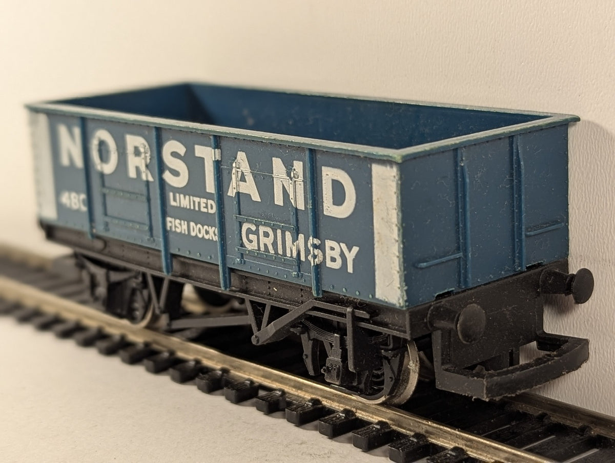 Hornby OO Gauge 7-Plank Open Wagon Norstand Ltd Goods Wagon 480