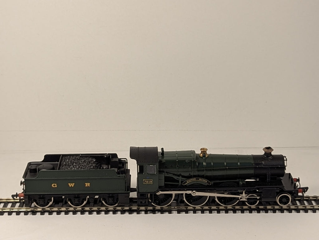 Mainline OO Gauge Manor Class 4-6-0 'Hinton Manor' Steam Locomotive 7819