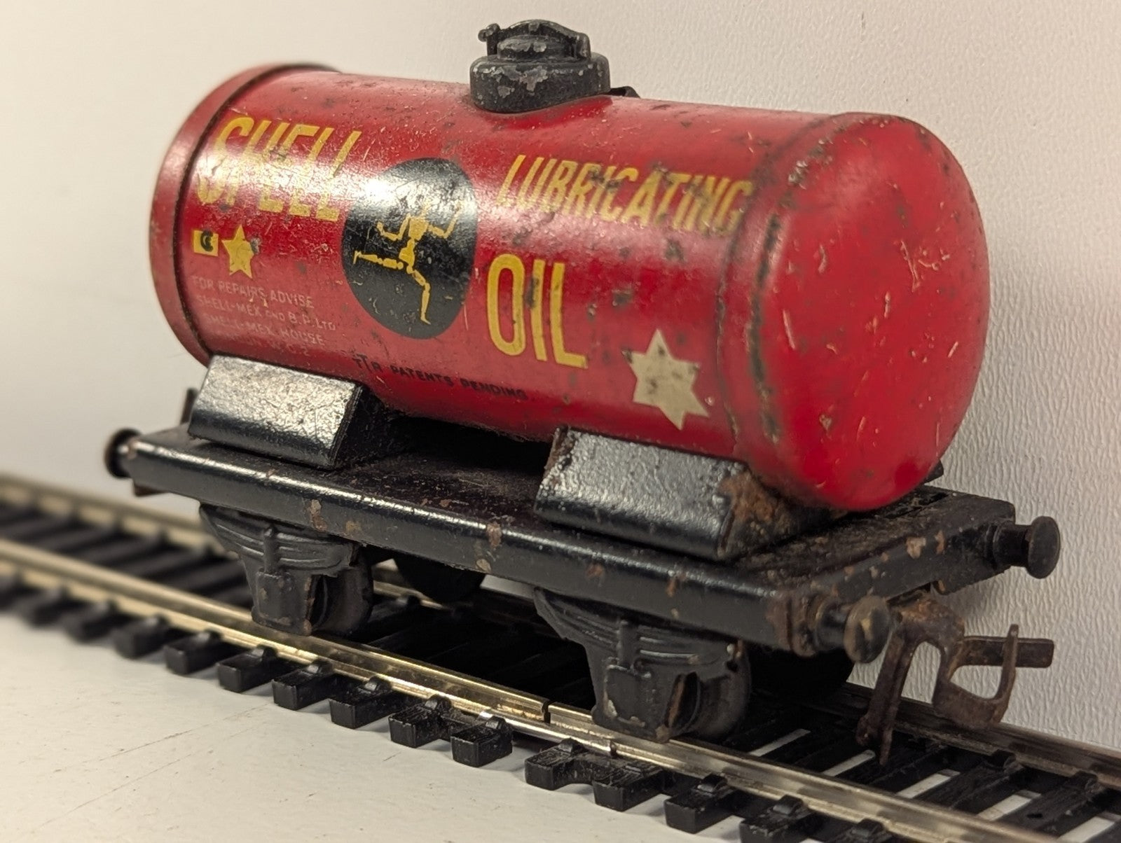 Trix TTR 643 OO Gauge Shell Lubricating Oil Tank Wagon