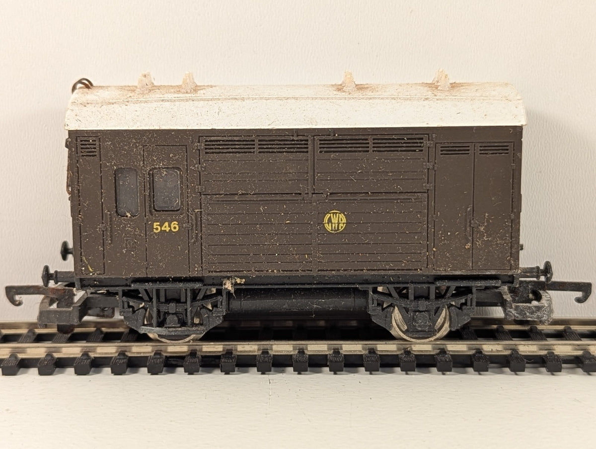 Lima 305625 OO Gauge GWR Horse Box No. 546 – GW Brown