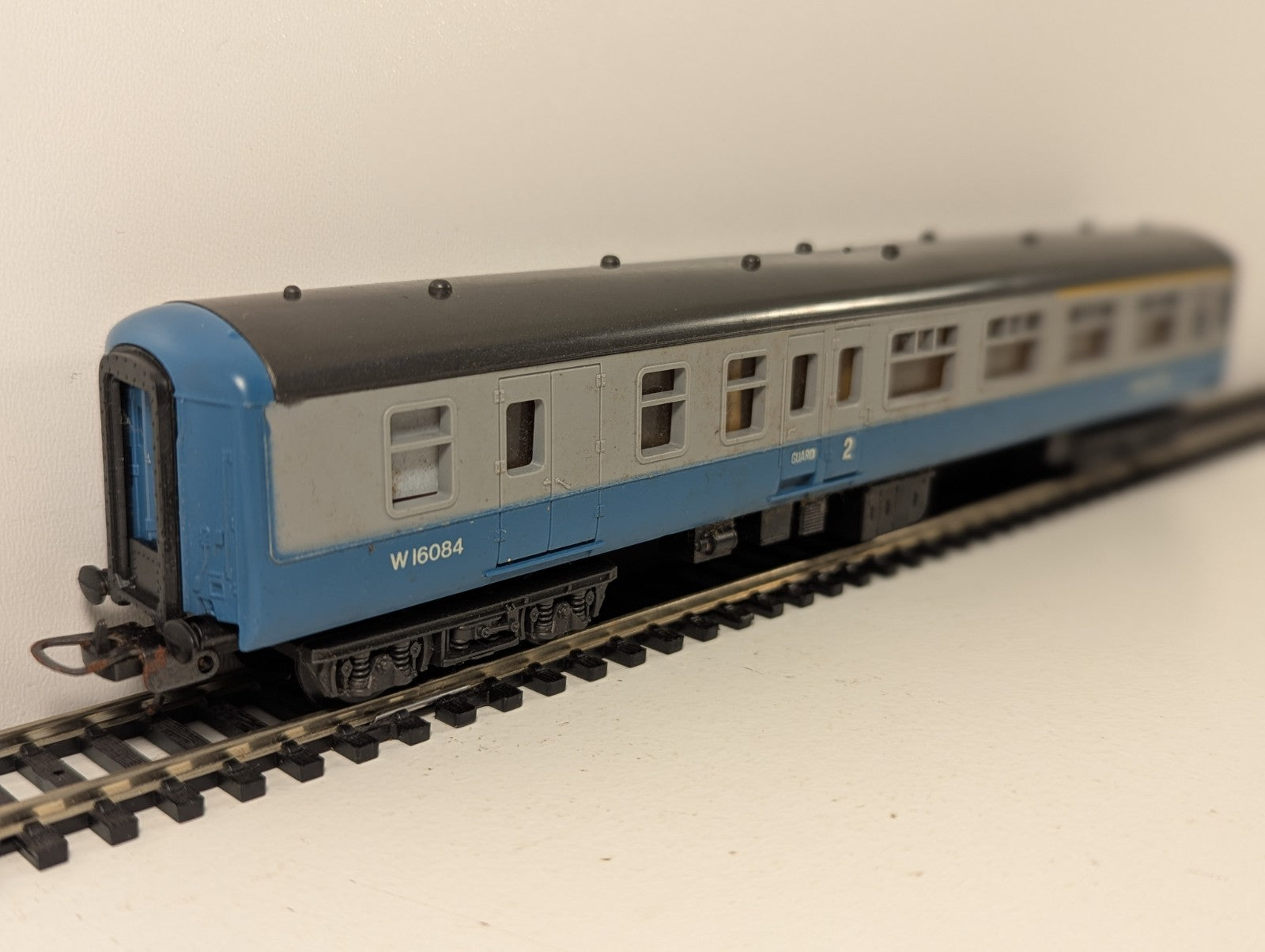 Lima HO Gauge BR Mk1 Brake Coach Blue & Grey