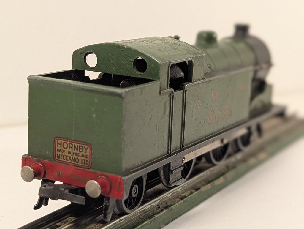 Hornby Dublo EDL7 OO Gauge 3-Rail LNER 0-6-2T Locomotive 9596