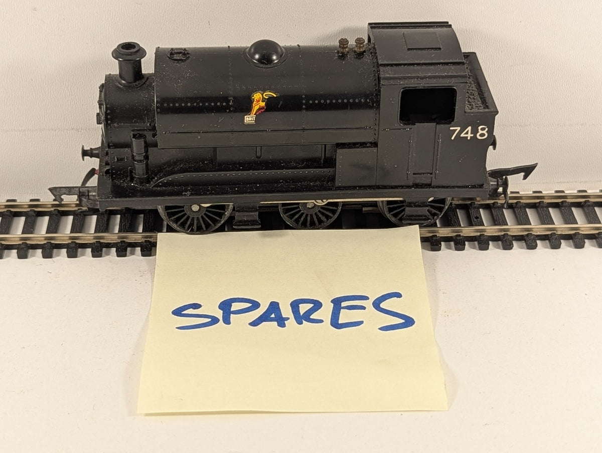 Tri-ang OO Gauge 0-6-0 Saddle Tank Steam Locomotive 748 BR Black R153