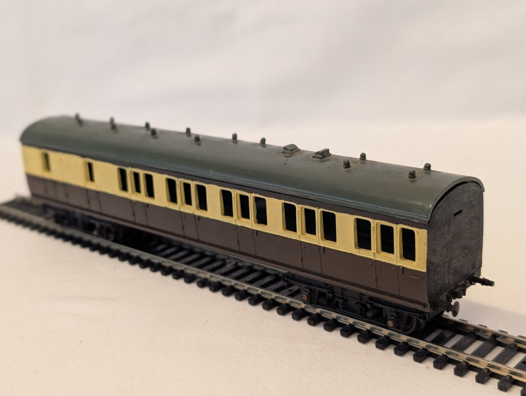 Triang Repainted GWR Suburban Brake Coach