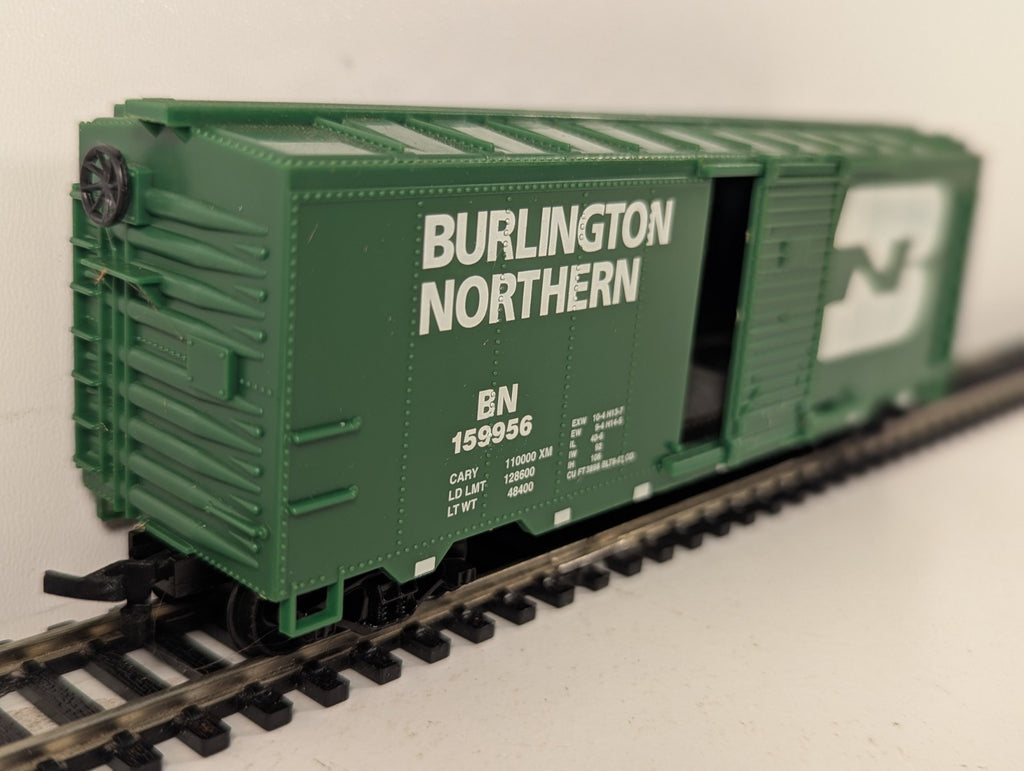 Industrial Rail HO Scale Burlington Northern 40ft Sliding Door Boxcar