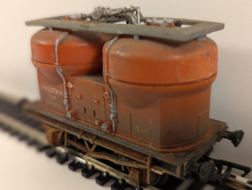 Wrenn “Prestwin” Twin Silo Wagon – OO Gauge