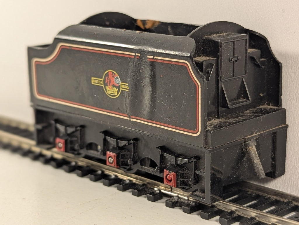 Tri-ang R30 OO Gauge Stanier Tender
