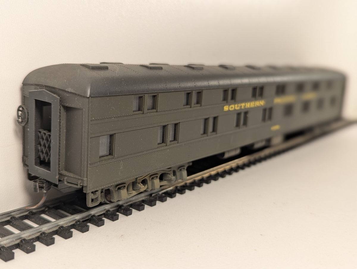 Rivarossi HO Gauge Southern Pacific Heavyweight Sleeper Coach Passenger Coach