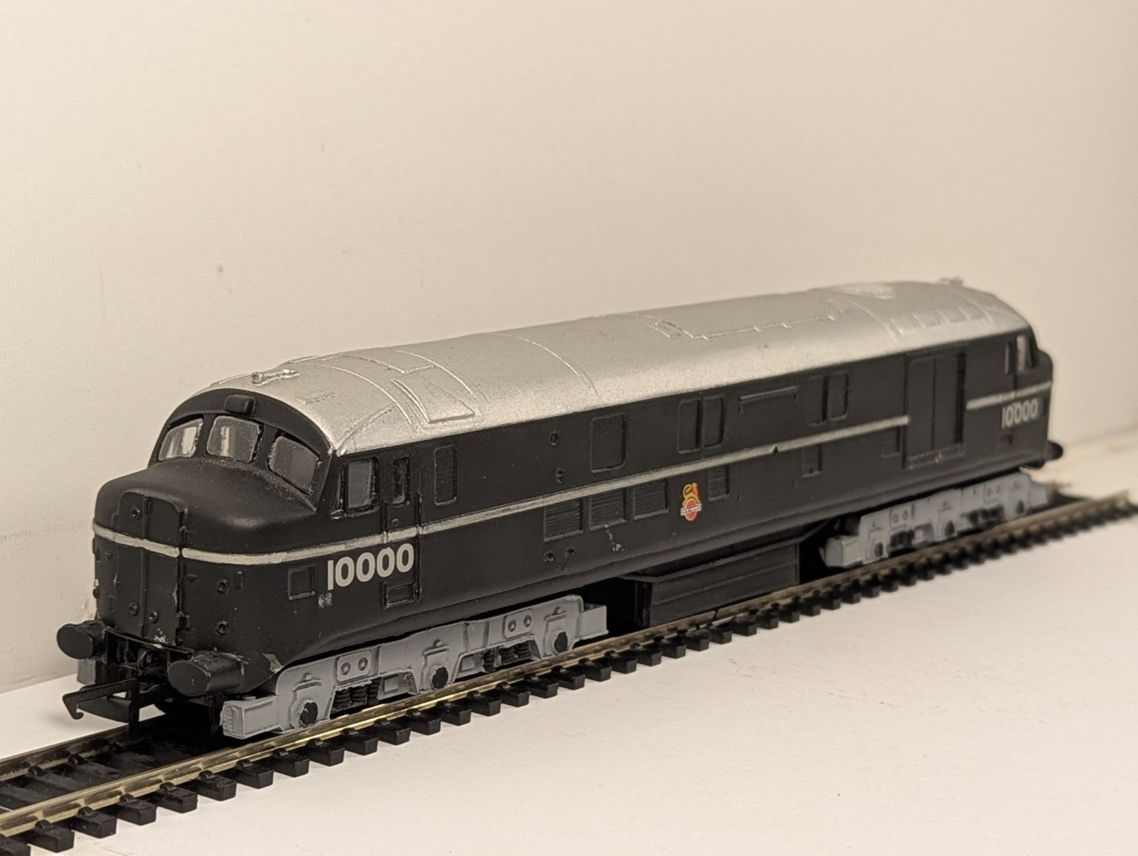 Bachmann OO Gauge Class D16/1 Locomotive 10000 BR Black  Diesel