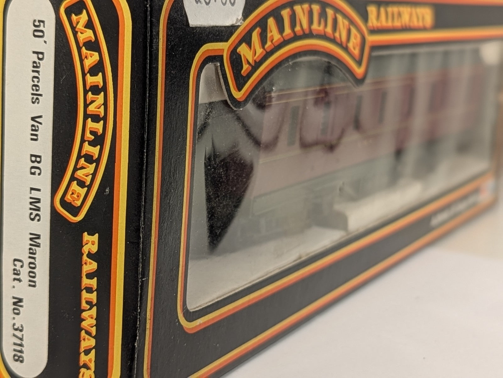 Mainline 37118 LMS 50ft Parcels Van BG Maroon OO Gauge Boxed