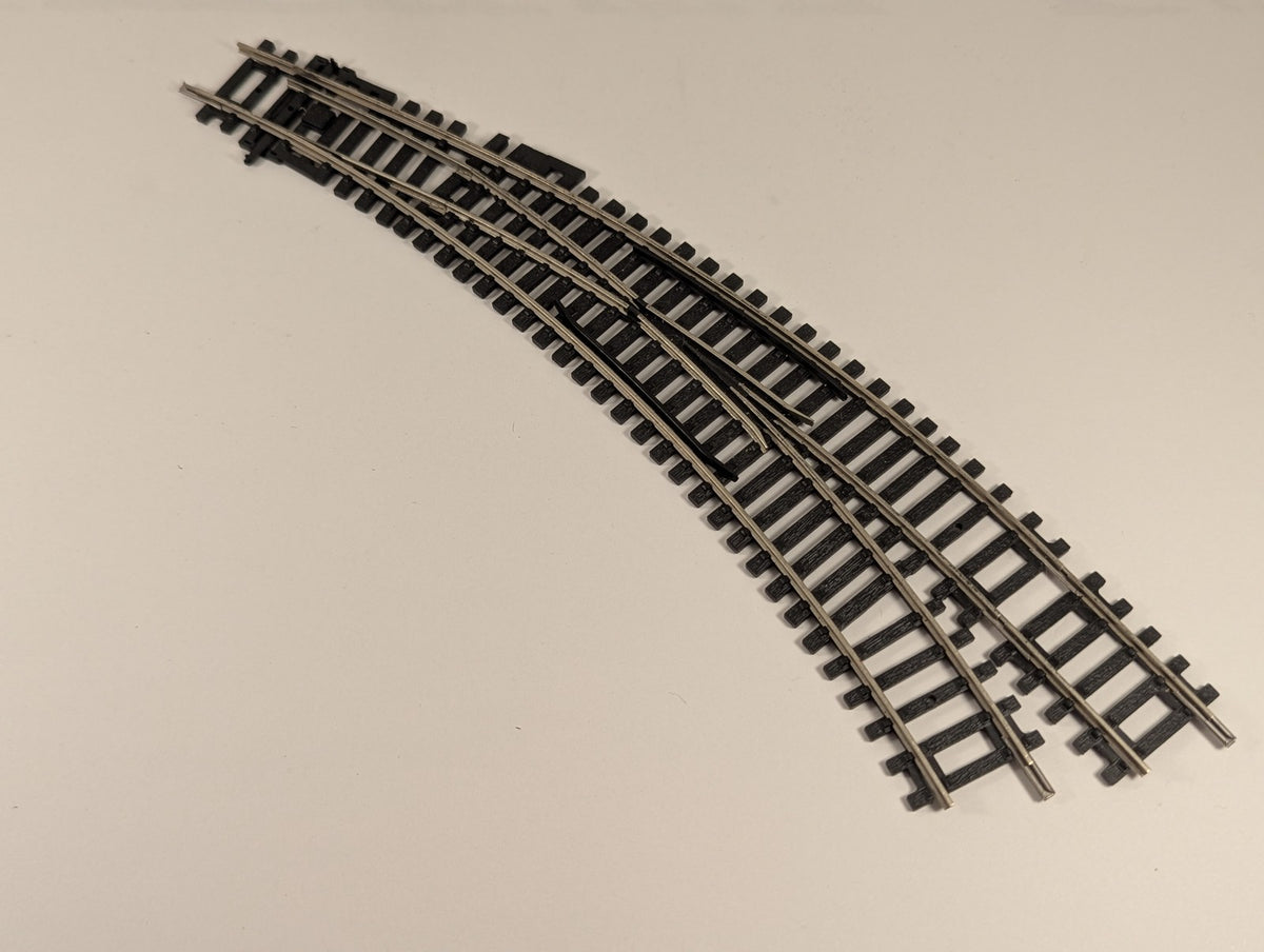 Hornby OO Gauge Right Hand Curved Point Track R8075