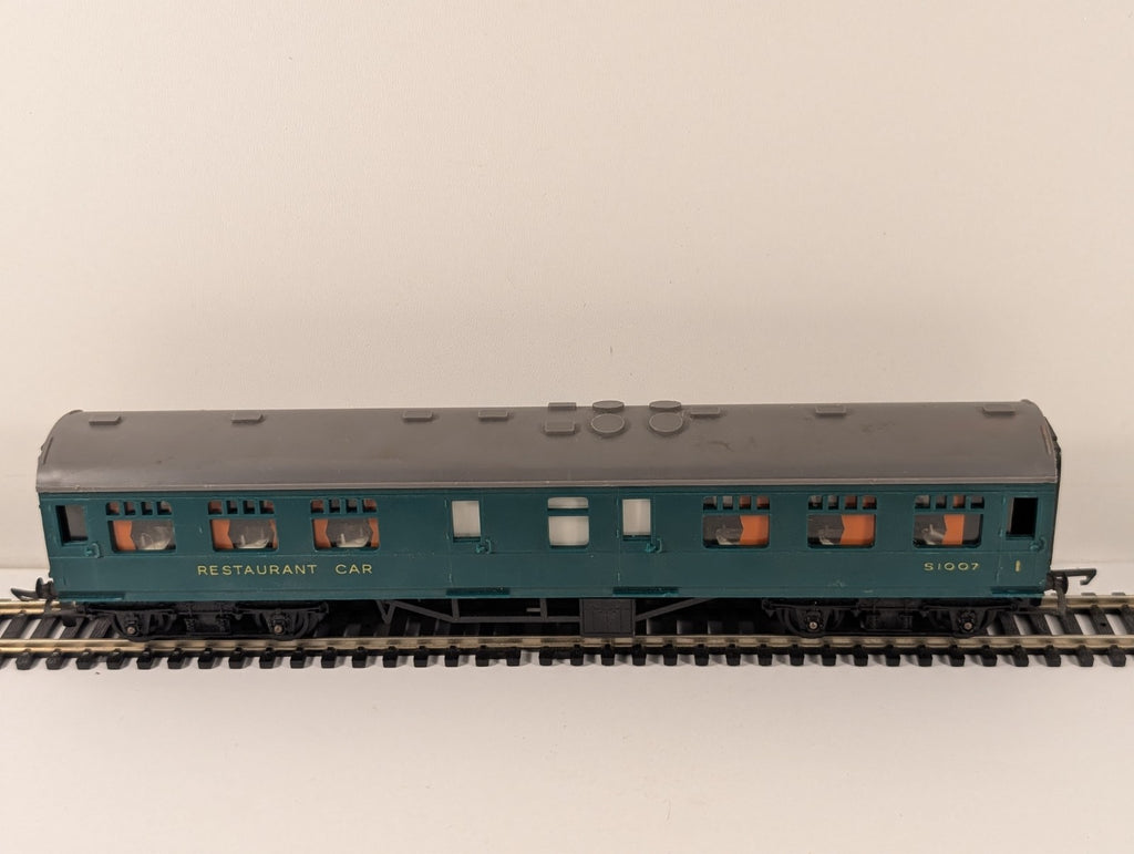 Tri-ang R229 OO Gauge Southern Railway 1st Class Restaurant Car