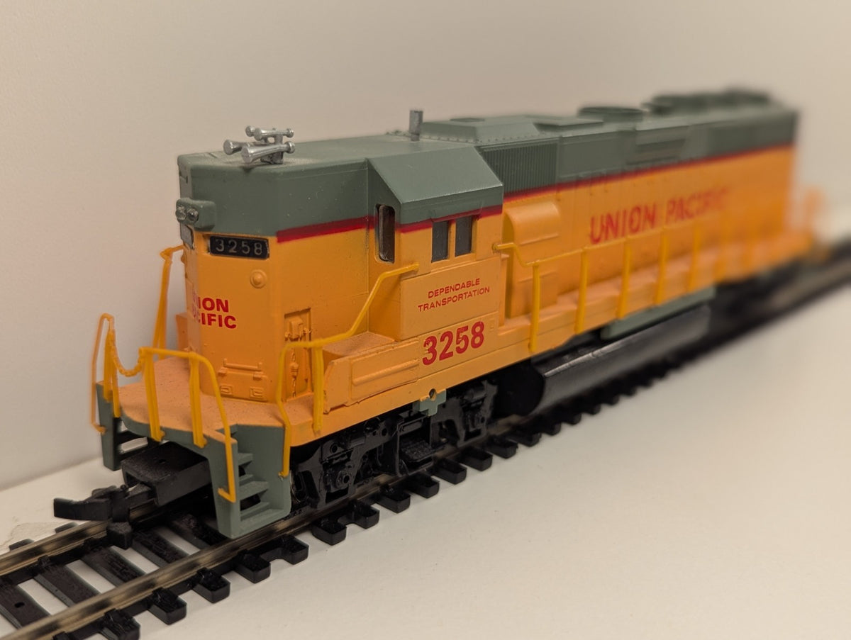 Bachmann HO #3258 Union Pacific EMD GP50 Diesel Locomotive with Working Lights