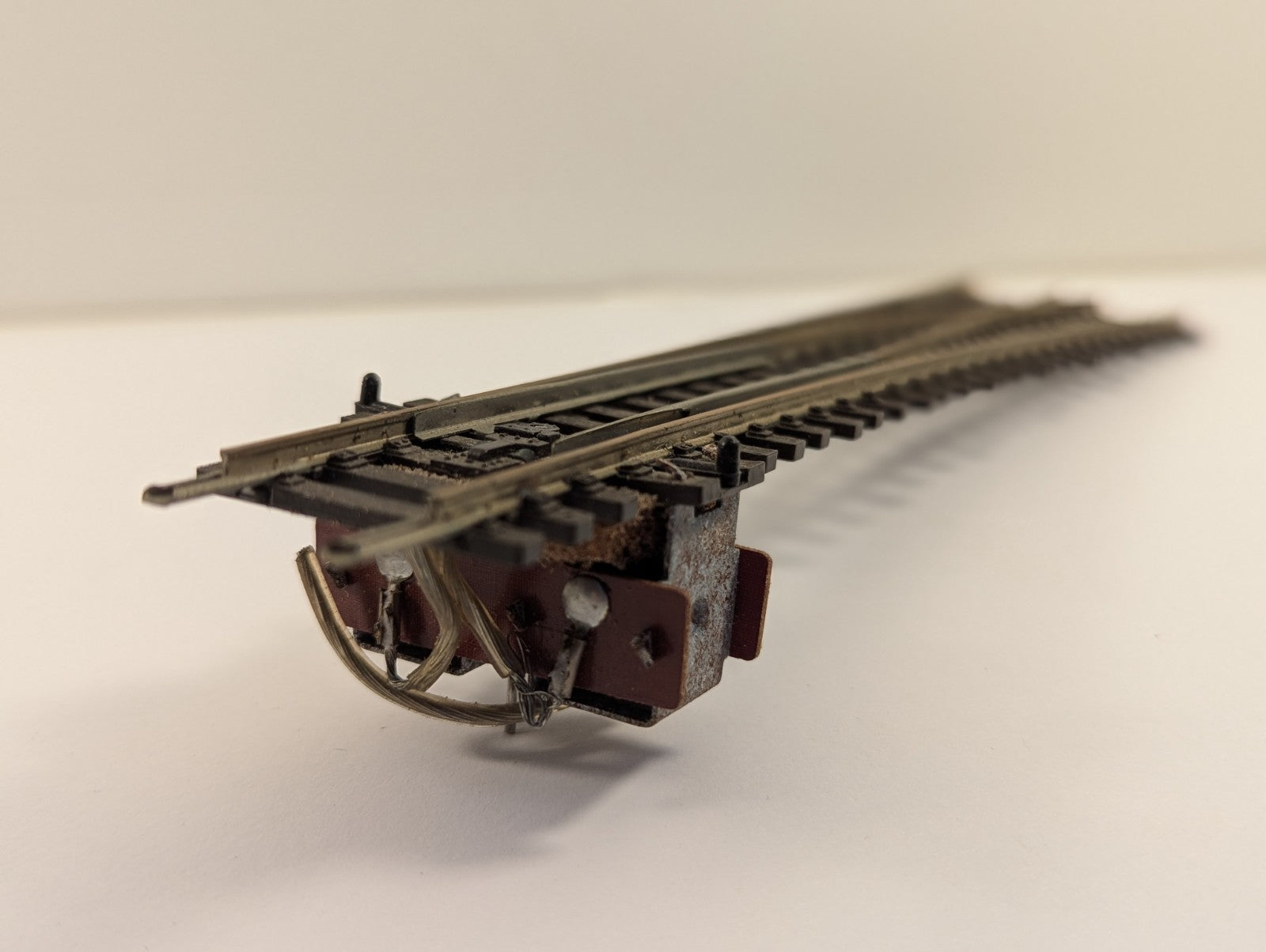 Peco OO Gauge Point with Point Motor