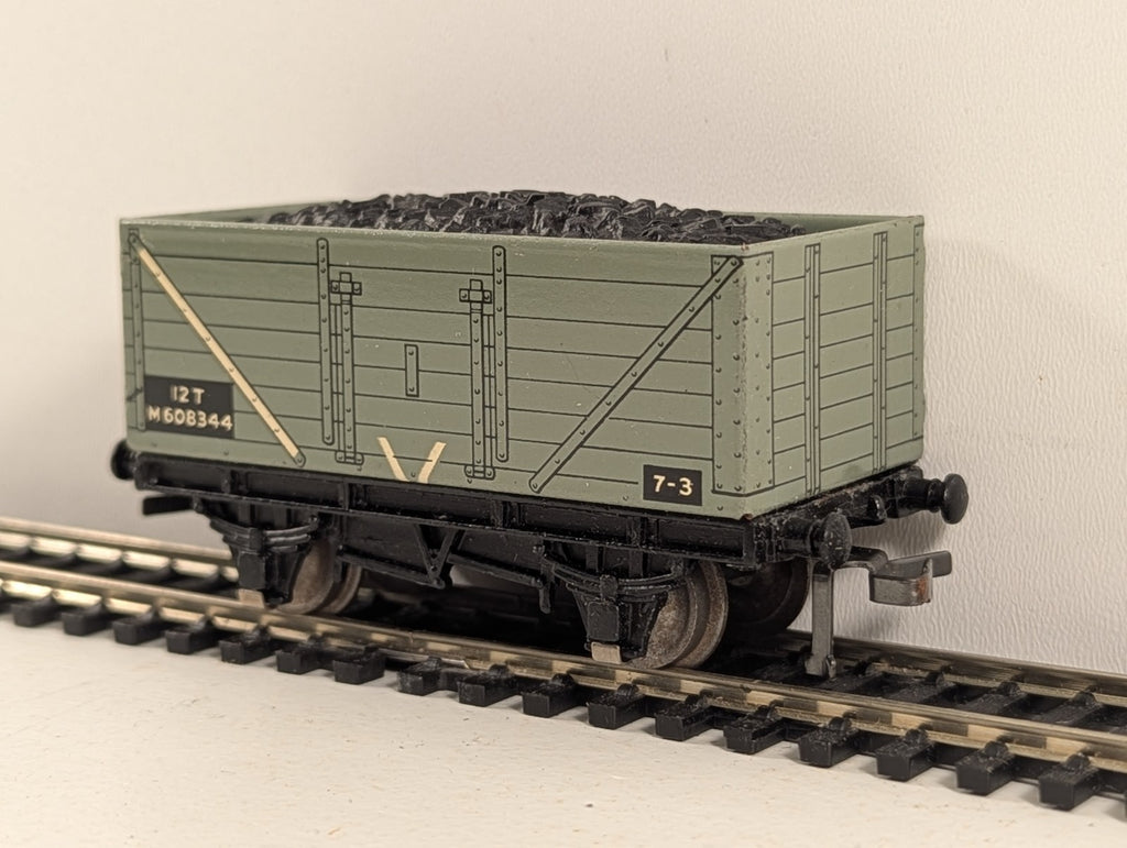 Hornby Dublo 32030 OO Gauge BR Grey High Sided Coal Wagon with coal load - Boxed