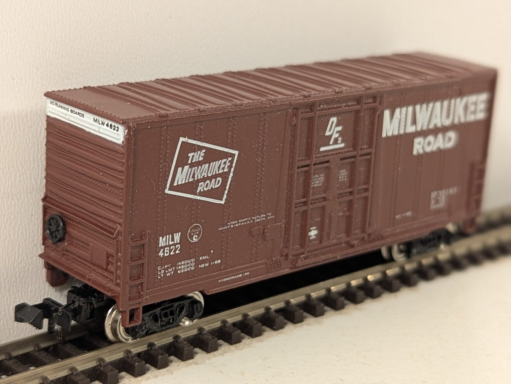 Bachmann N Gauge Milwaukee Road 40ft Hi-Cube Boxcar