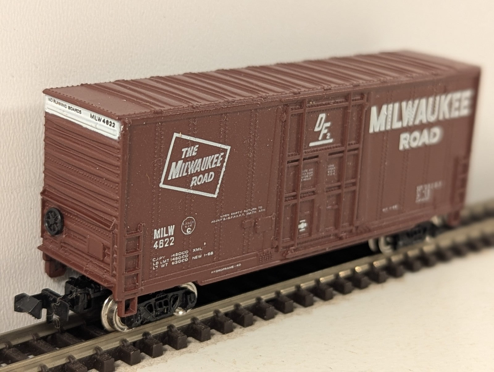 Bachmann N Gauge Milwaukee Road 40ft Hi-Cube Boxcar