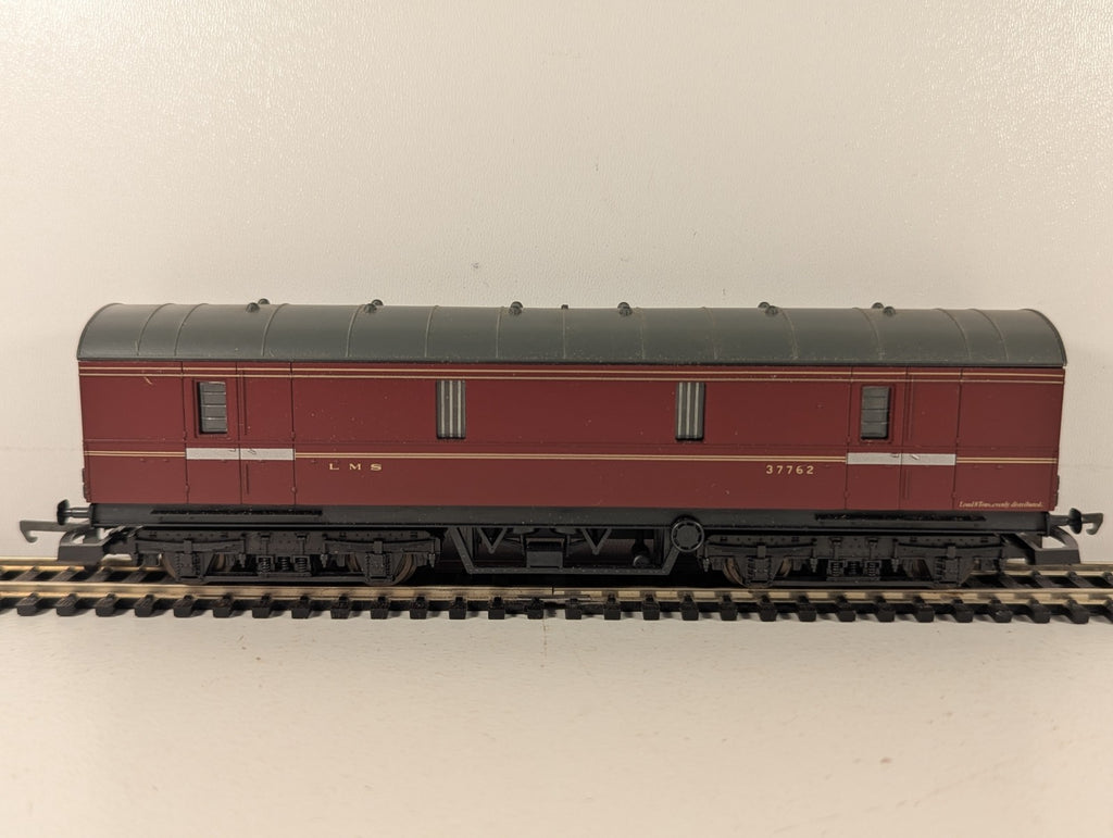 Lima OO Gauge LMS Passenger Brake Van Passenger Coach 37762 LMS Maroon