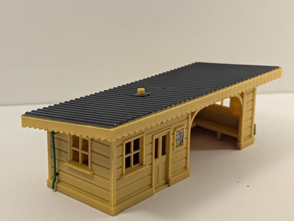 Hornby R510 OO Gauge Platform Shelter
