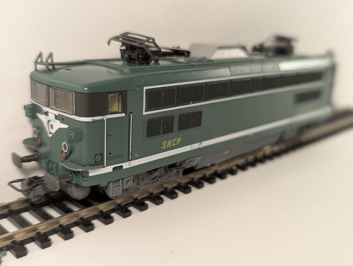 Lima HO Gauge SNCF Class BB 25500 Electric Locomotive BB-25503 SNCF Green
