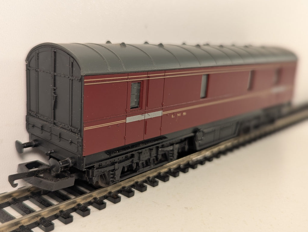 Lima OO Gauge LMS Passenger Brake Van Passenger Coach 37762 LMS Maroon