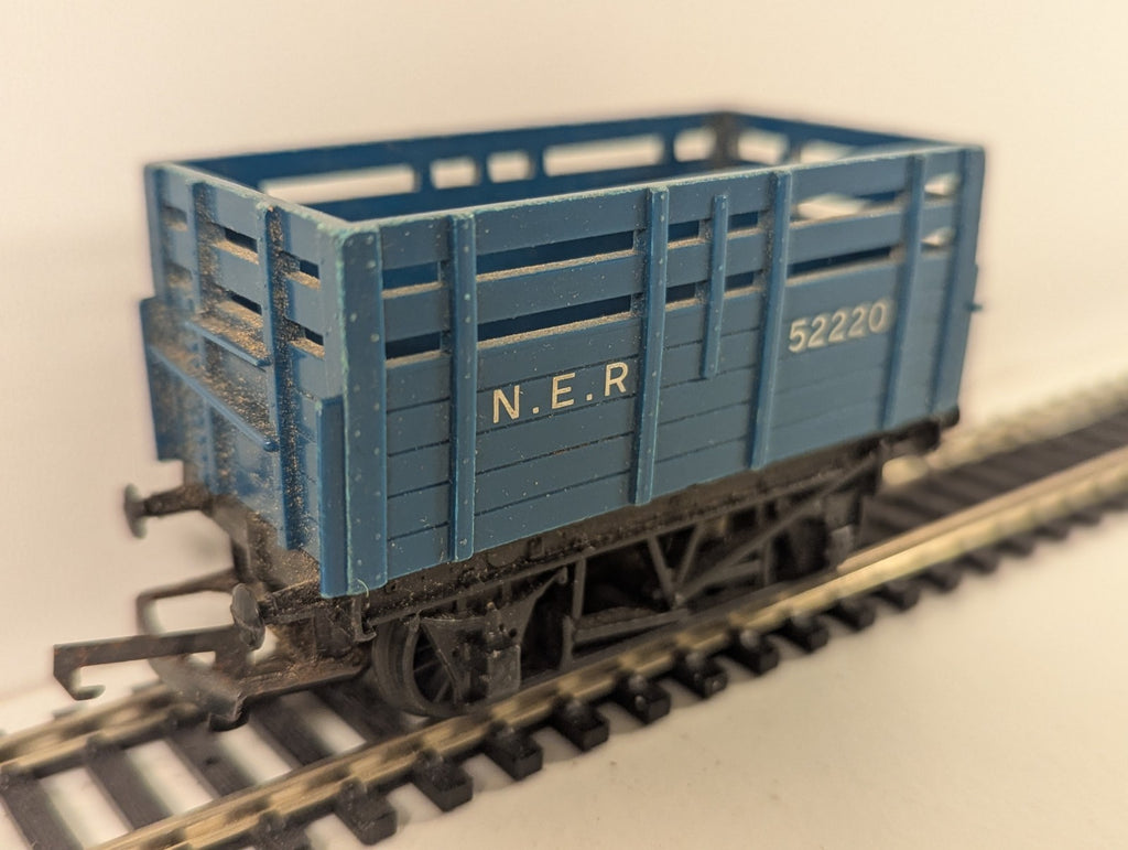 Tri-ang Hornby R781 OO Gauge NER Coke Wagon No.52220 – Blue