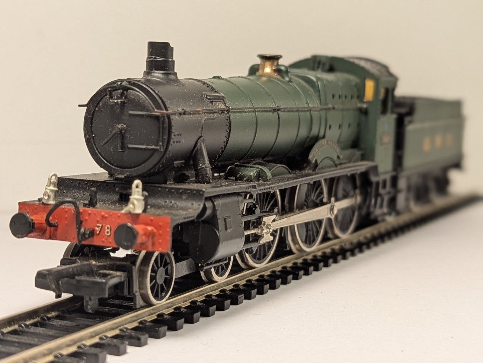 Mainline OO Gauge Manor Class 7805 'Broome Manor' Steam Locomotive