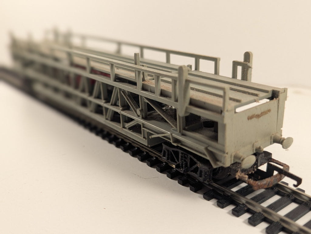 Tri-ang OO Gauge R342 Car Transporter Wagon with Cars