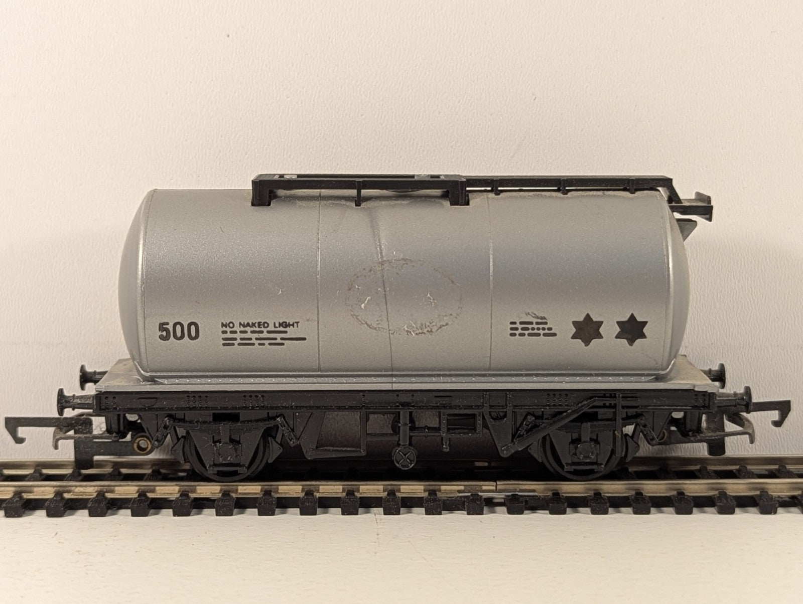 Hornby OO Gauge Silver 20 Ton Tank Wagon