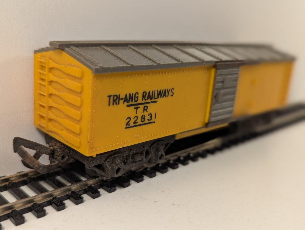 Tri-ang Railways R114 OO Gauge Yellow Box Car