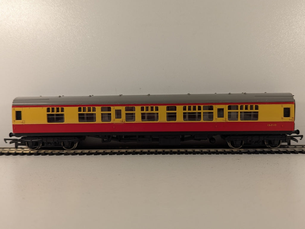 Hornby OO Gauge BR Ex-LMS Corridor Composite Coach Passenger Coach 15210