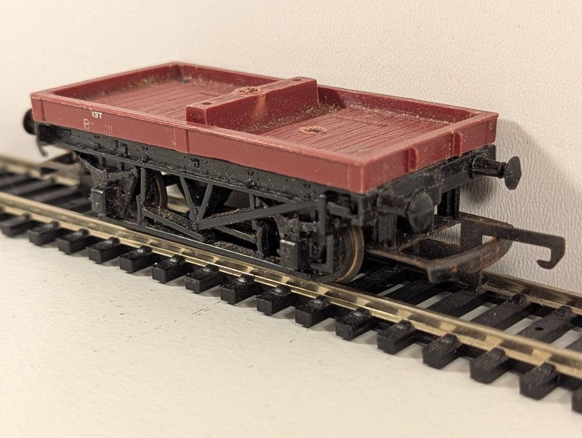 Tri-ang Railways R17 Bolster Wagon – OO Gauge