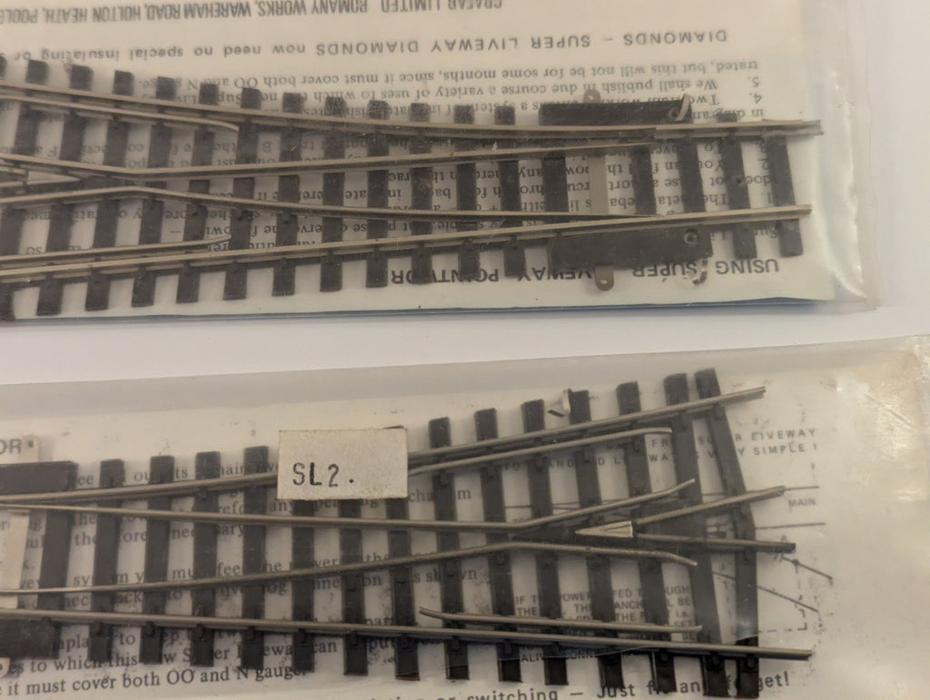 Graham Farish Pair of OO Gauge Points