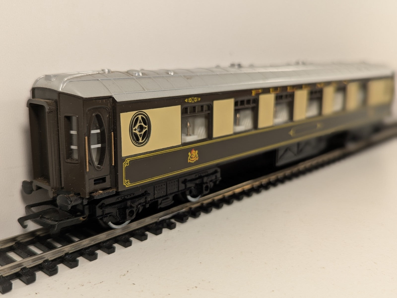 Hornby R.223 Pullman 1st Class Parlour Car