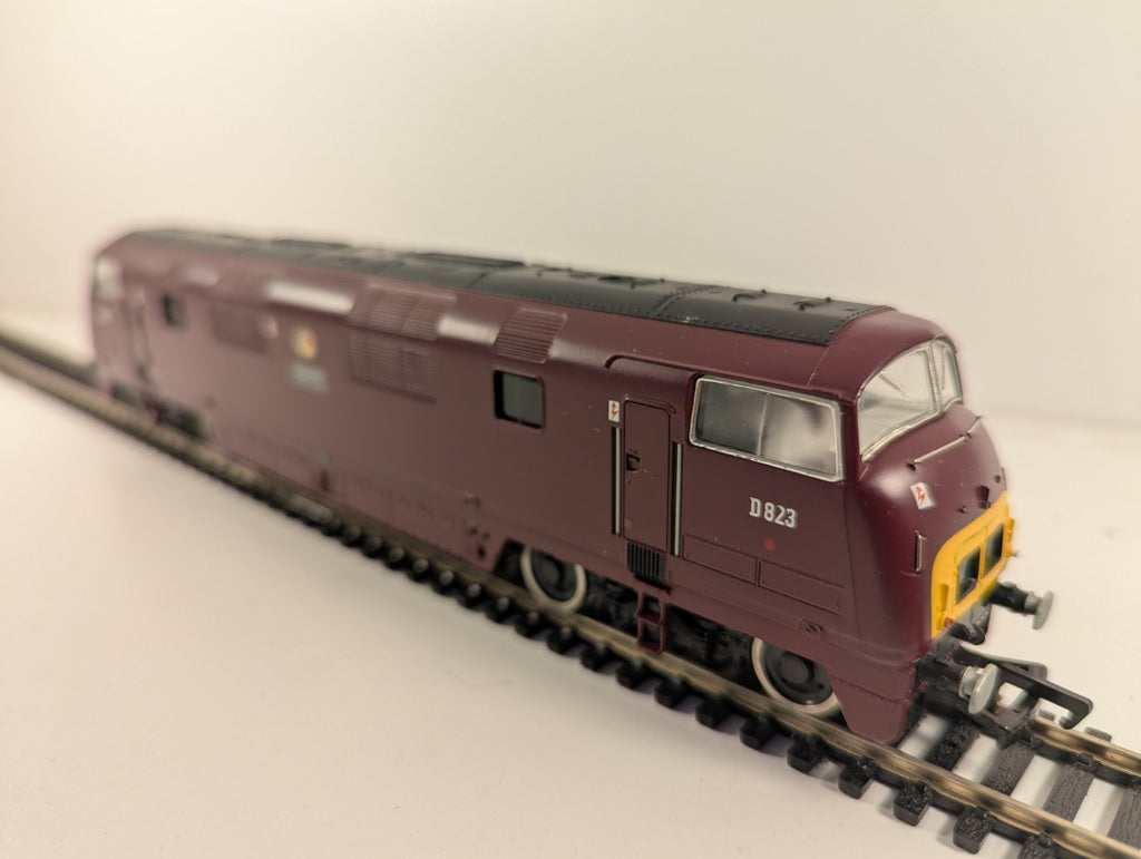 Mainline Railways 37-073 Class 43 “Warship” D823 “Hermes” BR Maroon