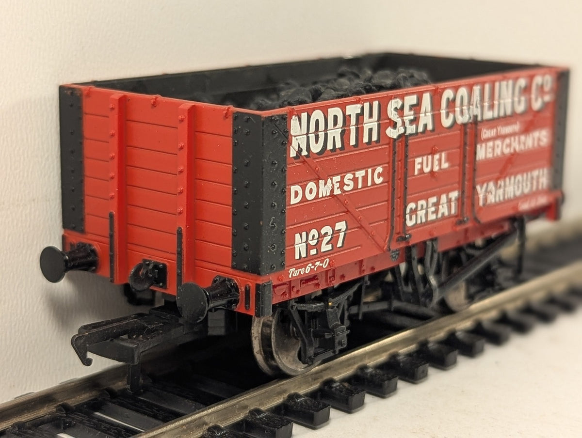 Bachmann OO Gauge 7 Plank Wagon 'North Sea Coaling Co.' Goods Wagon 27