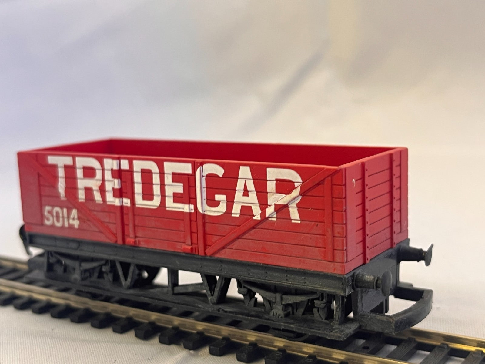 Hornby Railroad R6370 OO Gauge Tredegar LWB Open Wagon Weathered