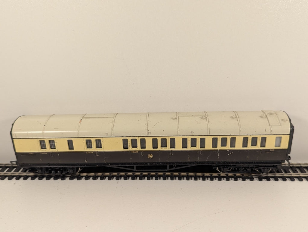 Hornby R457 OO Gauge GWR Collett Corridor Brake Third No. 4913