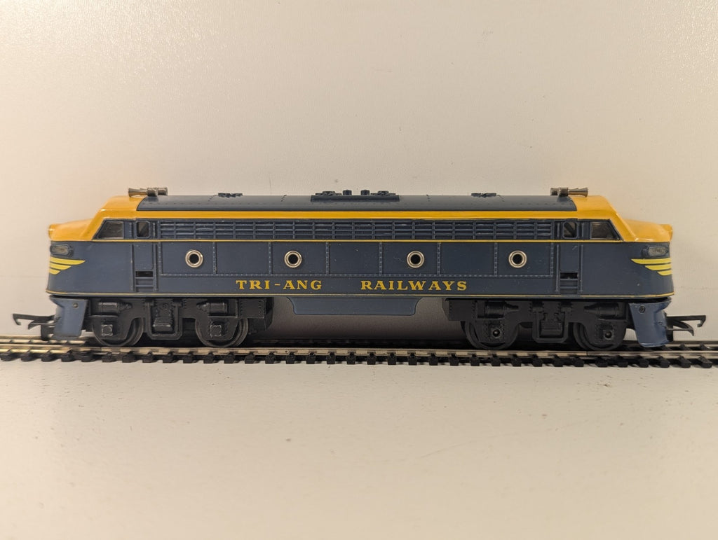 Tri-ang OO Gauge Double Ended Diesel Locomotive 7007 Blue and Yellow